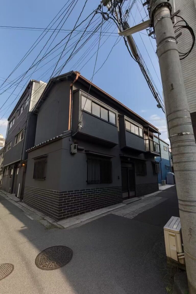 「大阪住之江区・築20年の外壁塗装ビフォーアフター」。の施工写真