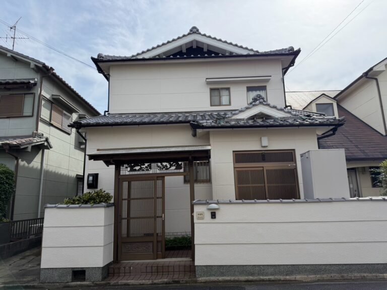 奈良県田原本町の外壁塗装事例|和風住宅を明るいアイボリー系の外観への施工写真